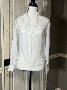 Aeropostale White Button Down Top